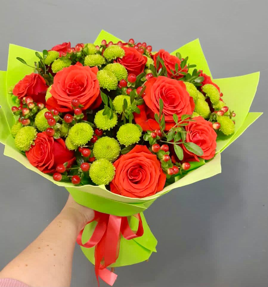 Букет цветов из: Хризантемы и Розы в Новоспасском