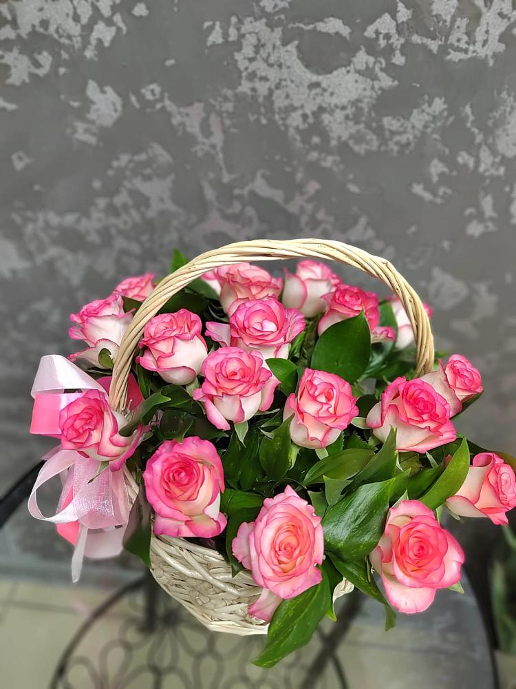 Цветочная композиция из Розы в корзине в Новоспасском