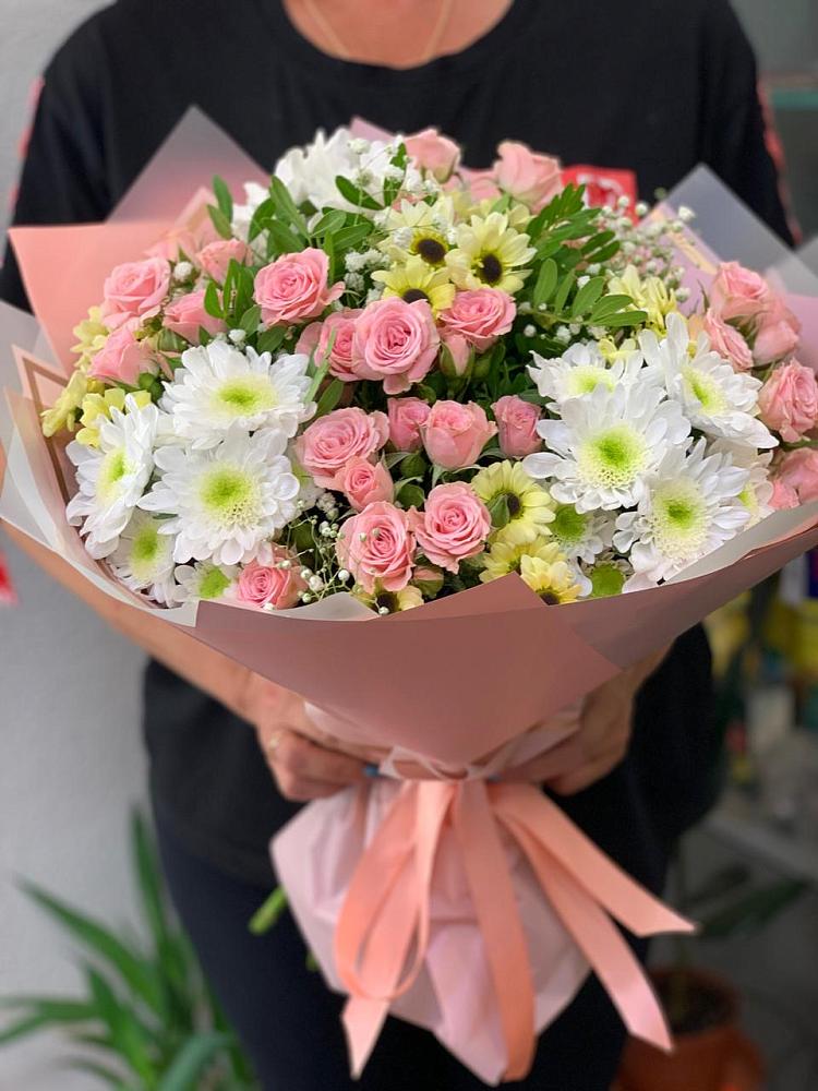 Букет цветов из: Розы и Хризантемы в Новоспасском