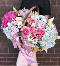 Цветочная композиция из Розы, Хризантемы, Пионы и Лизиантусы в корзине #REPLACE_PRED# Новоспасском