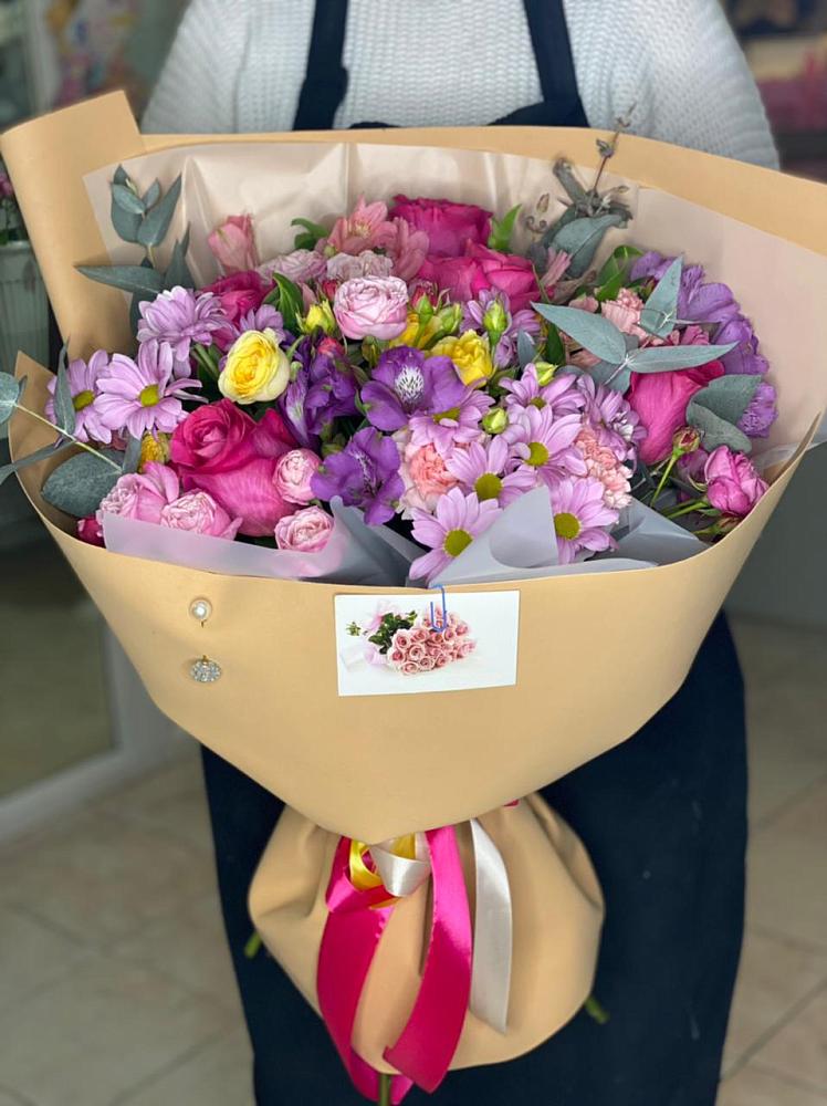 Букет цветов из: Хризантемы, Гвоздики и Альстромерии в Новоспасском