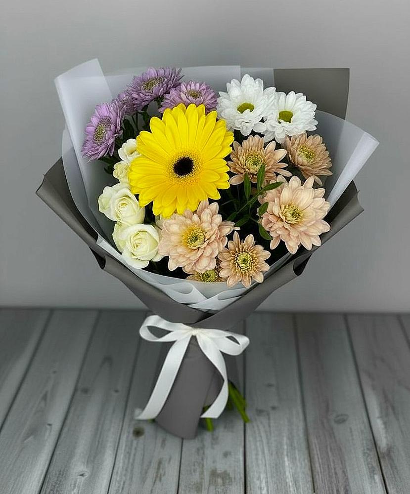 Букет цветов из: Розы, Герберы и Хризантемы в Новоспасском