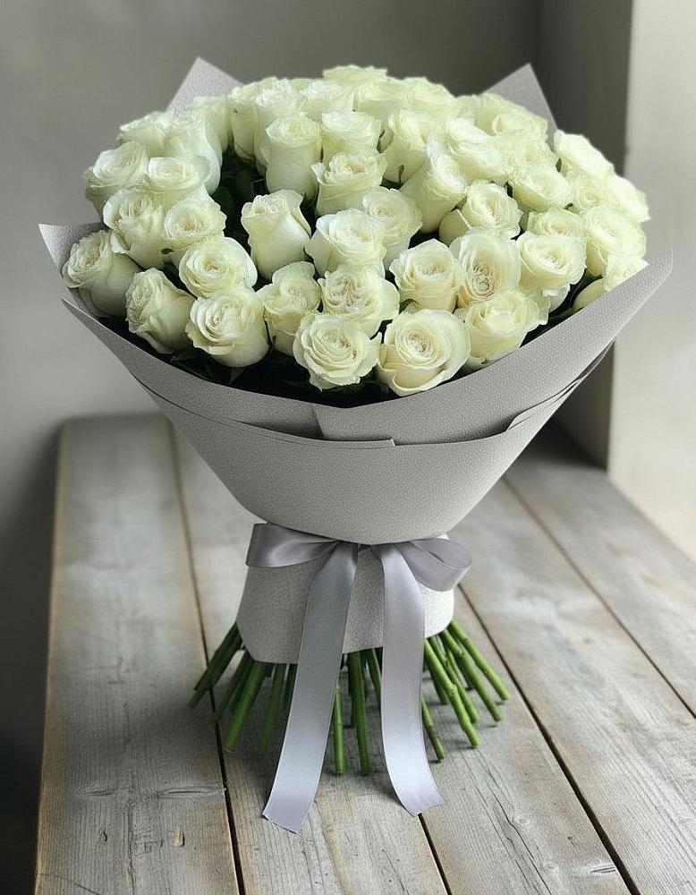 Букет 35 Белых роз в Новоспасском