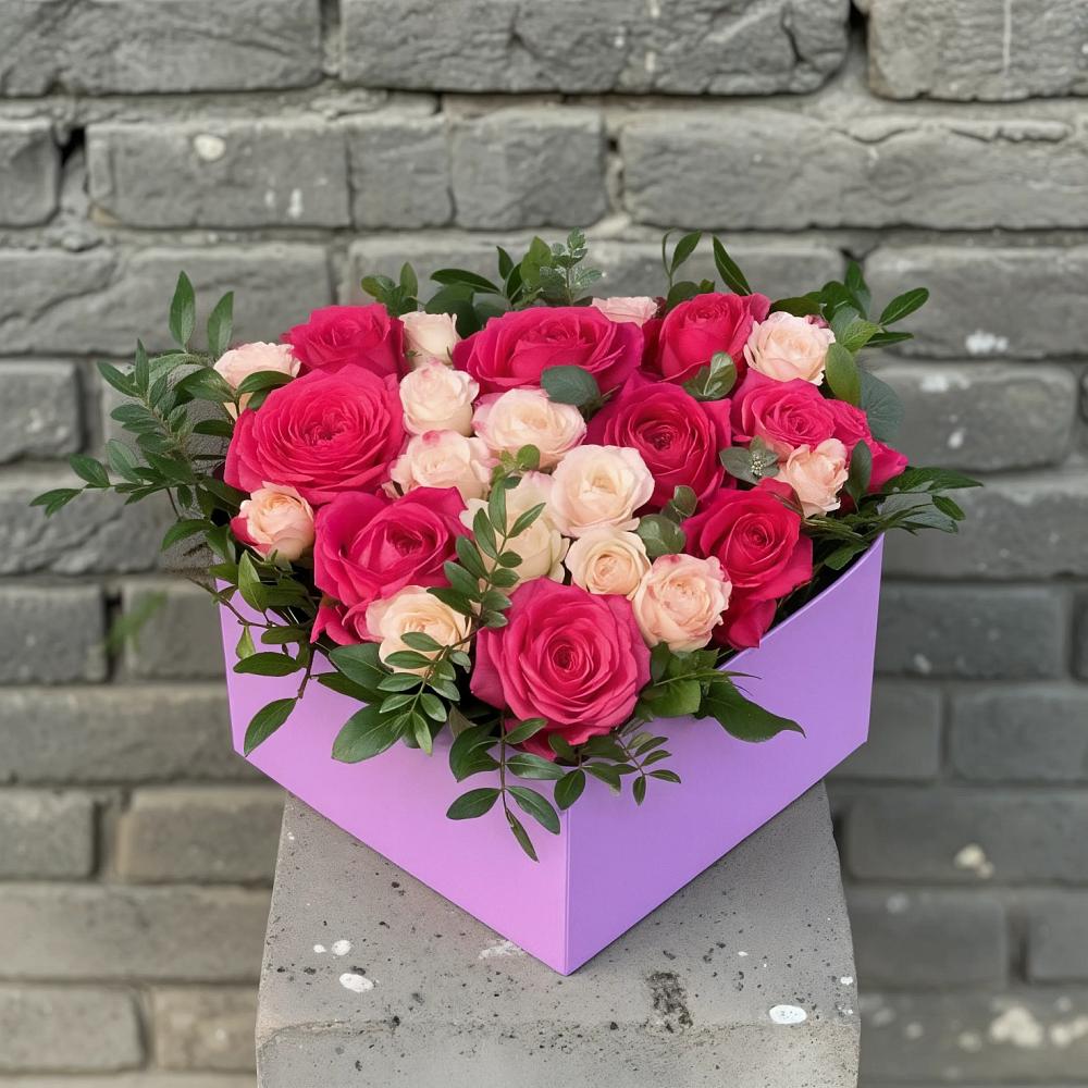 Цветочная композиция из Розы в коробке в Новоспасском