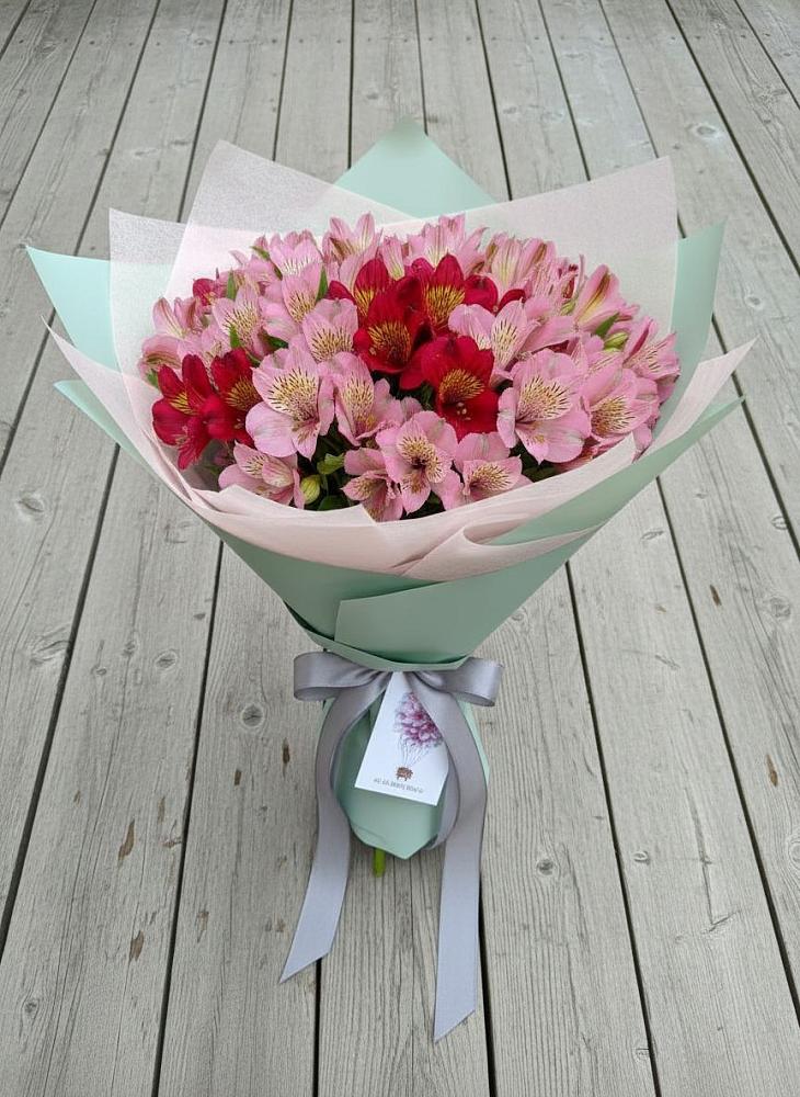 Букет цветов из: Альстромерии в Новоспасском