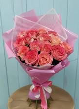 Букет 15 Розовых роз Равель в Новоспасском