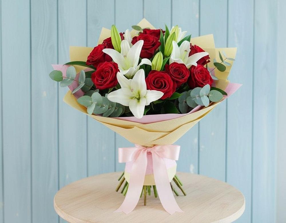 Букет цветов из: Лилии и Розы в Новоспасском